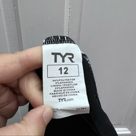 TYR swimsuit tankini top women's 12 black white adjustable straps - Picture 7 of 8